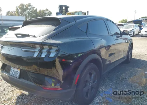 2023 Ford Mustang Mach-E Select z USA, uszkodzony, nr VIN 3FMTK1RM5PMA30178